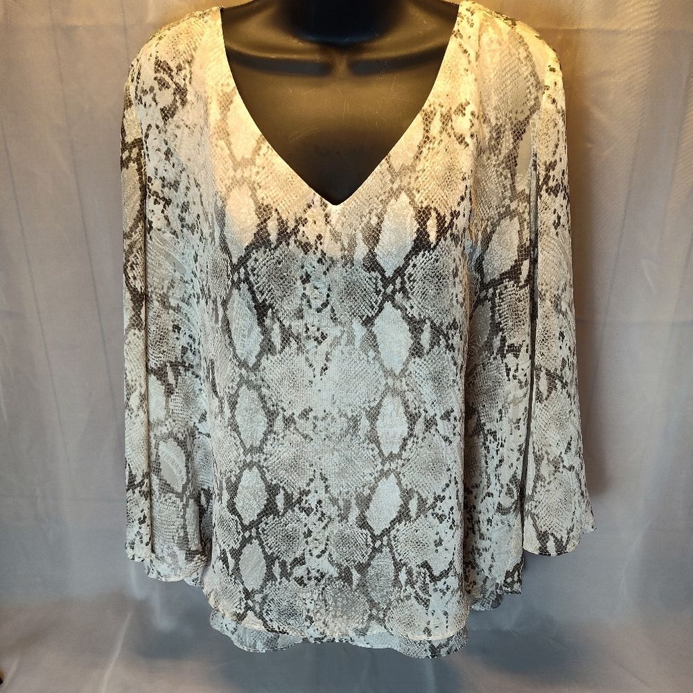 Jennifer Lopez Blouse Snakeskin Pattern Women's Large Vneck Flare Sleeves Career